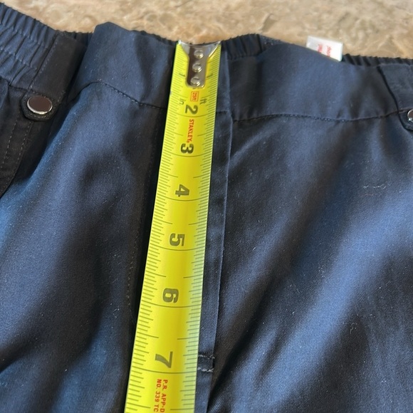 Laura tencil shorts , NWT, sz 10 P blue ,snaps , elastic band mature,travel - Picture 8 of 12